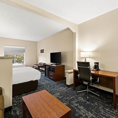 Comfort Suites Kansas City-Liberty Zewnętrze zdjęcie